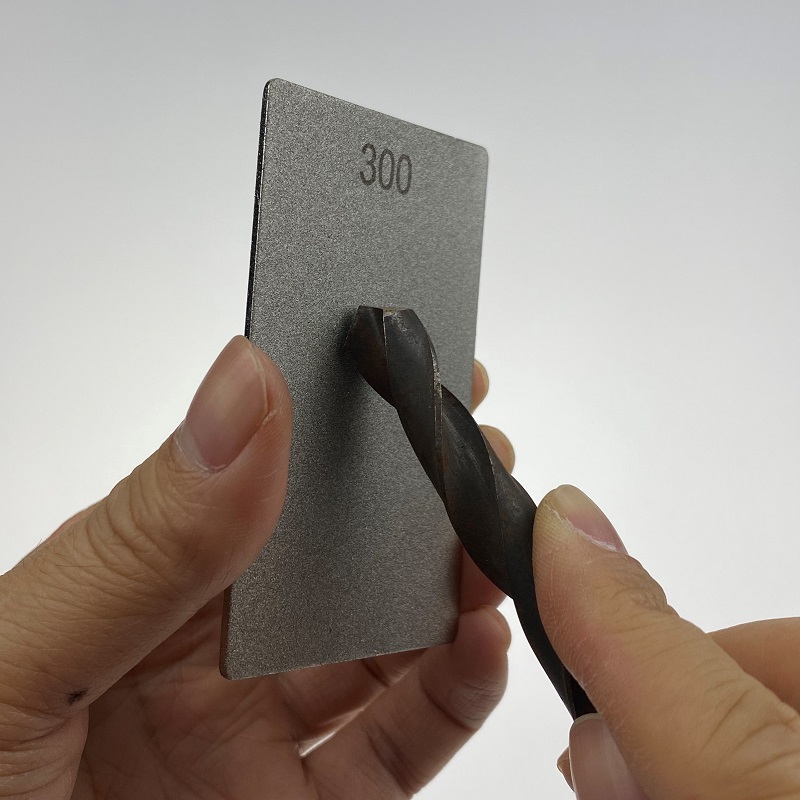 Double Sided Credit Card Size Diamond Sharpening Stone (300/600 Grit)